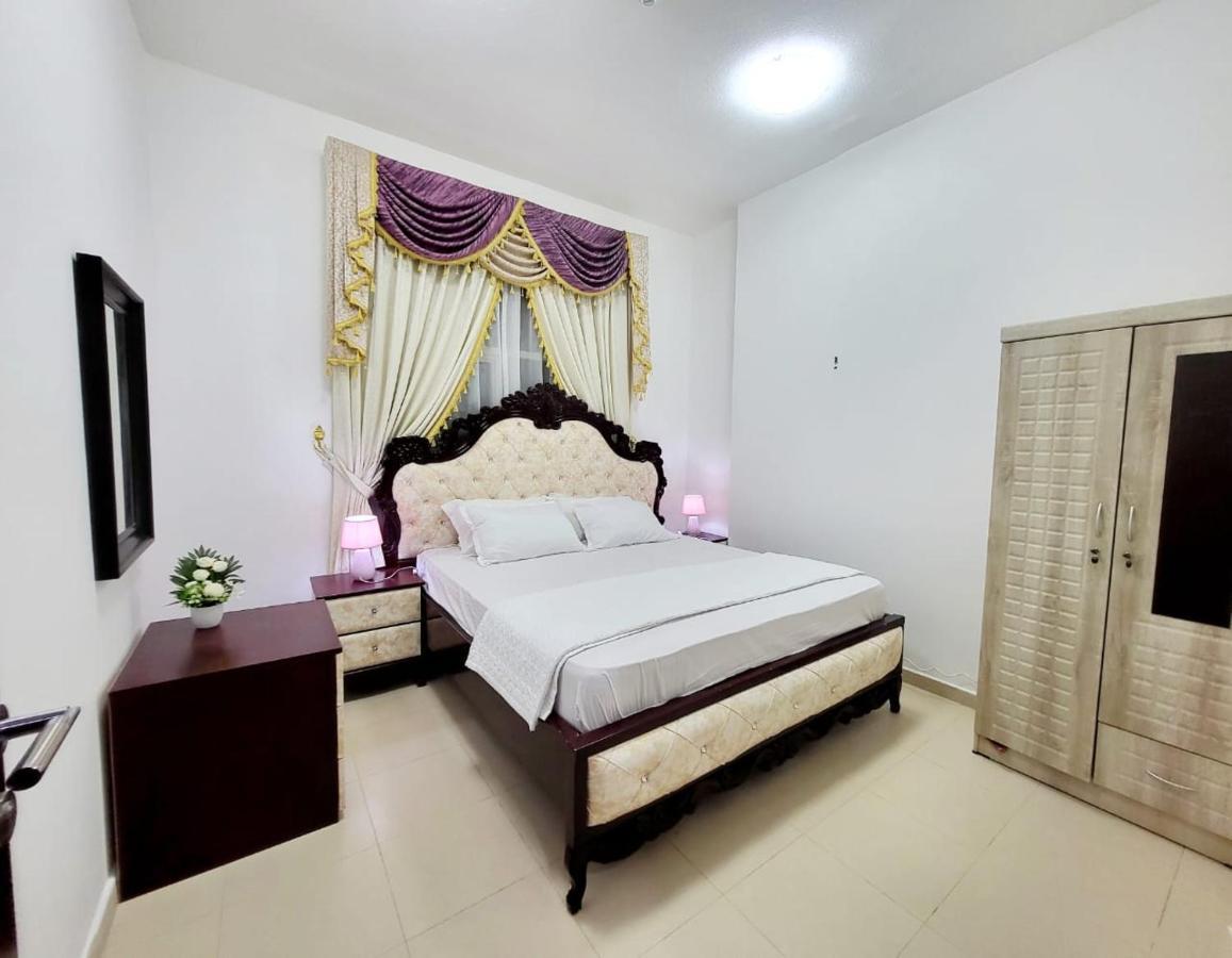 Cheap Holiday Home Аджман Екстер'єр фото