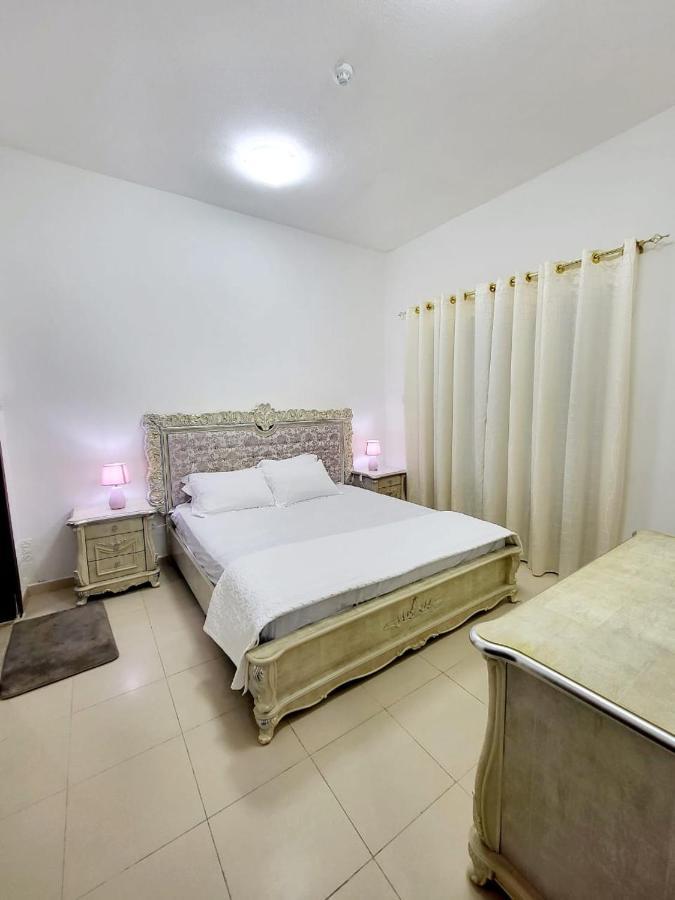 Cheap Holiday Home Аджман Екстер'єр фото